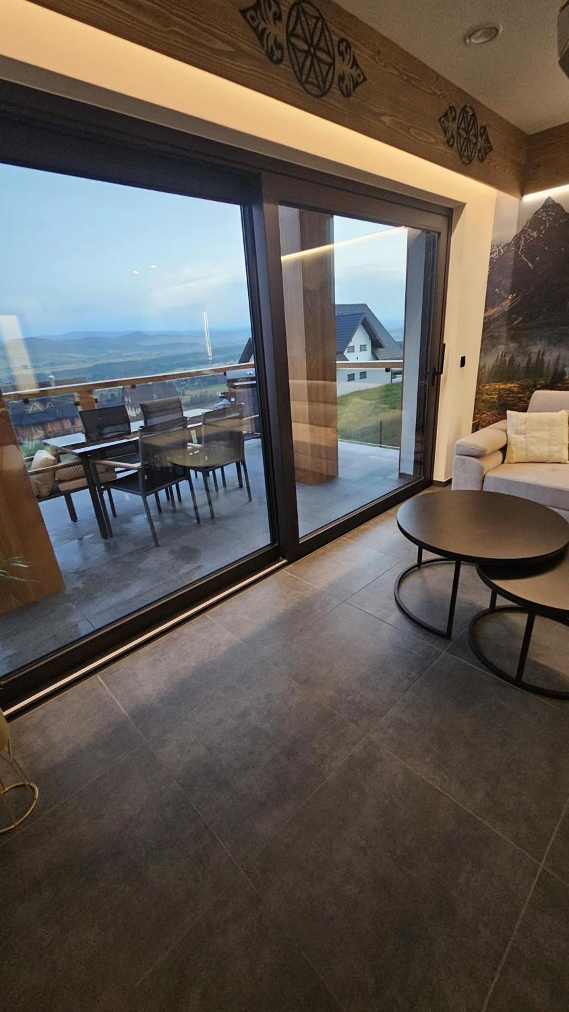 Porebianska Osada & Holiday home Szlembark